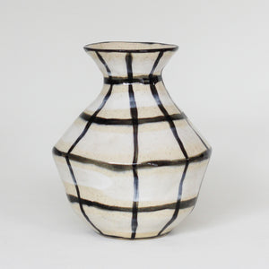 Classic Vase, Grid