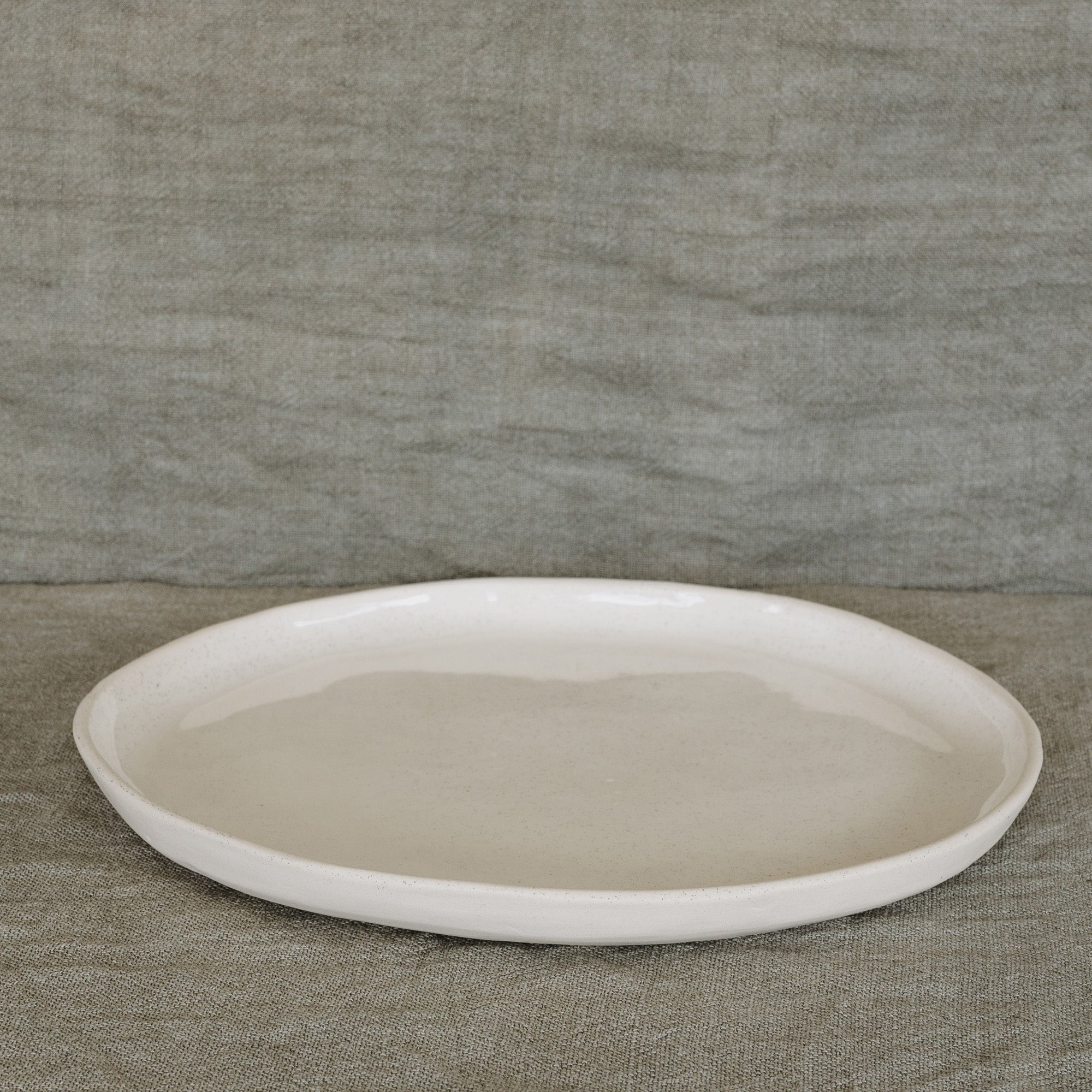 Round Platter, Oatmeal